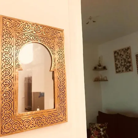 Bed & Breakfast La Maison De L'alesia 4*