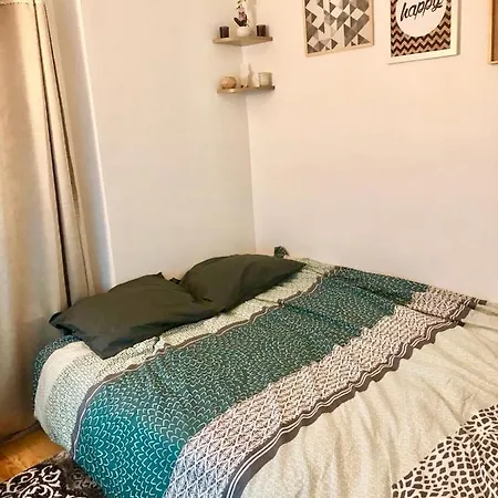 Bed & Breakfast La Maison De L'alesia *